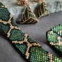 مجموعة تصميم جلد الثعبان باللون الأخضر من خرز الميوكى